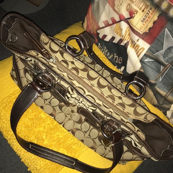 Coach Brown Signature Bag - Picture 6 of 9